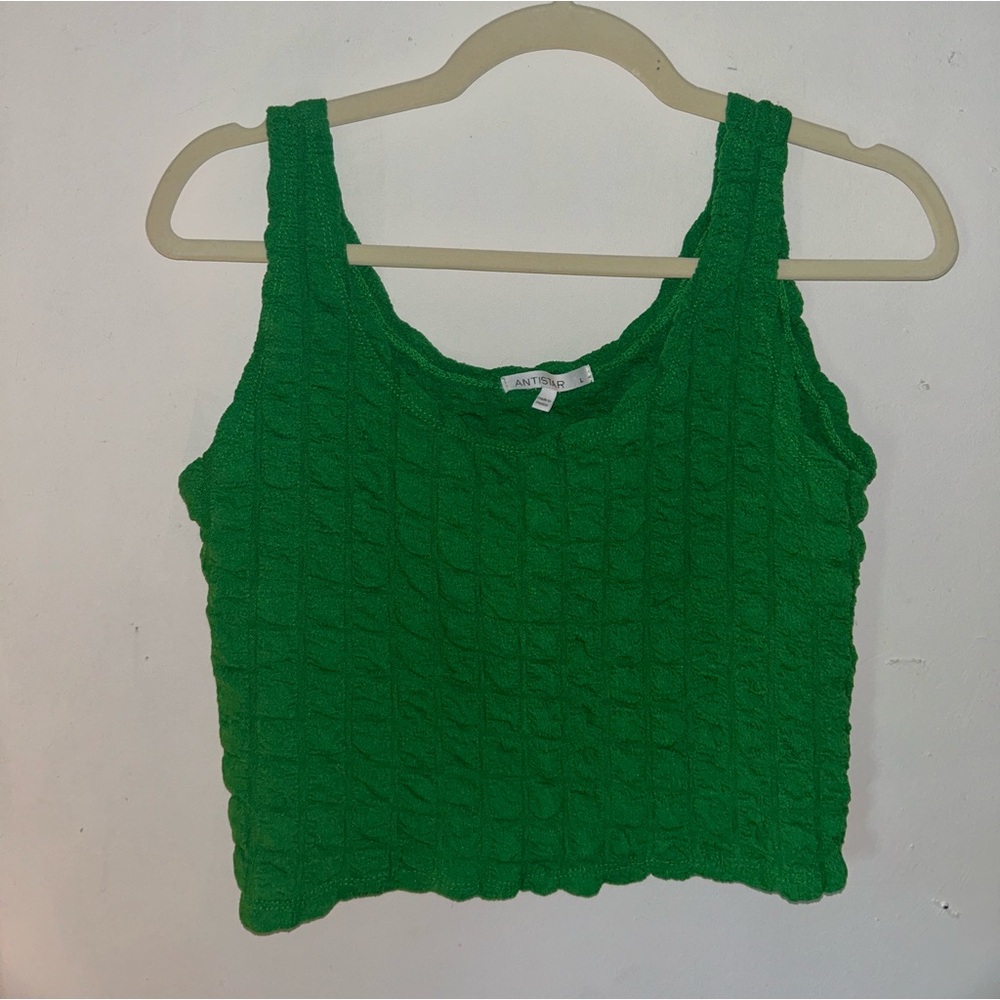 green bubble tank